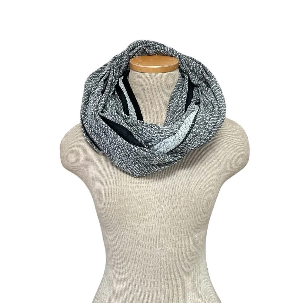 Lululemon Women's Scarf Vest Grey Snaps Arm Holes